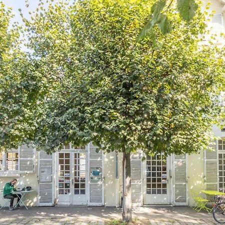 Auberge La Maison Montreau มงเทรย ภายนอก รูปภาพ