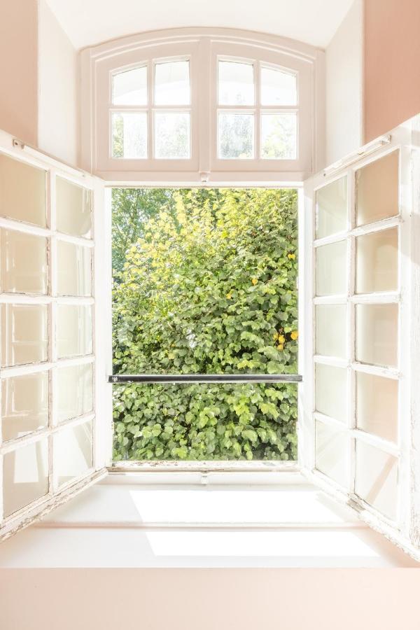 Auberge La Maison Montreau มงเทรย ภายนอก รูปภาพ
