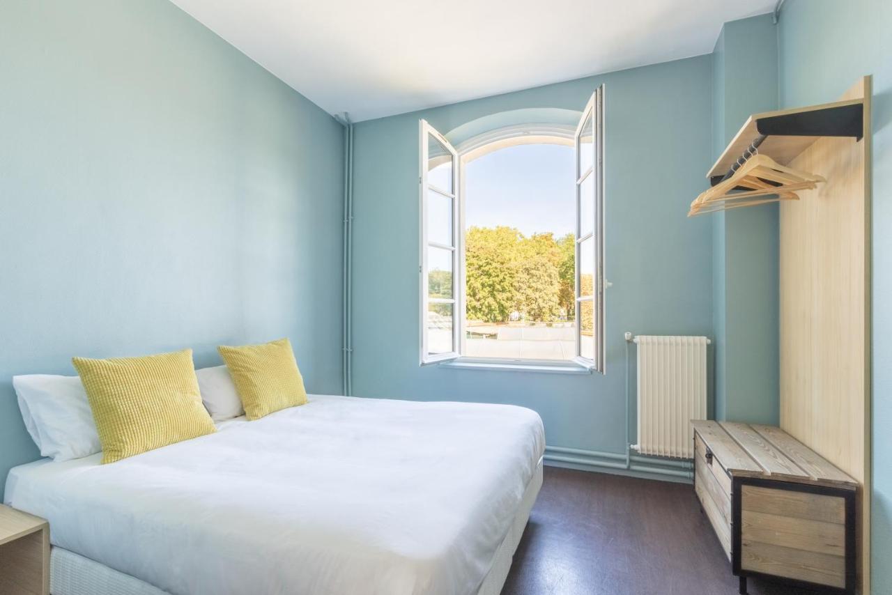 Auberge La Maison Montreau มงเทรย ภายนอก รูปภาพ